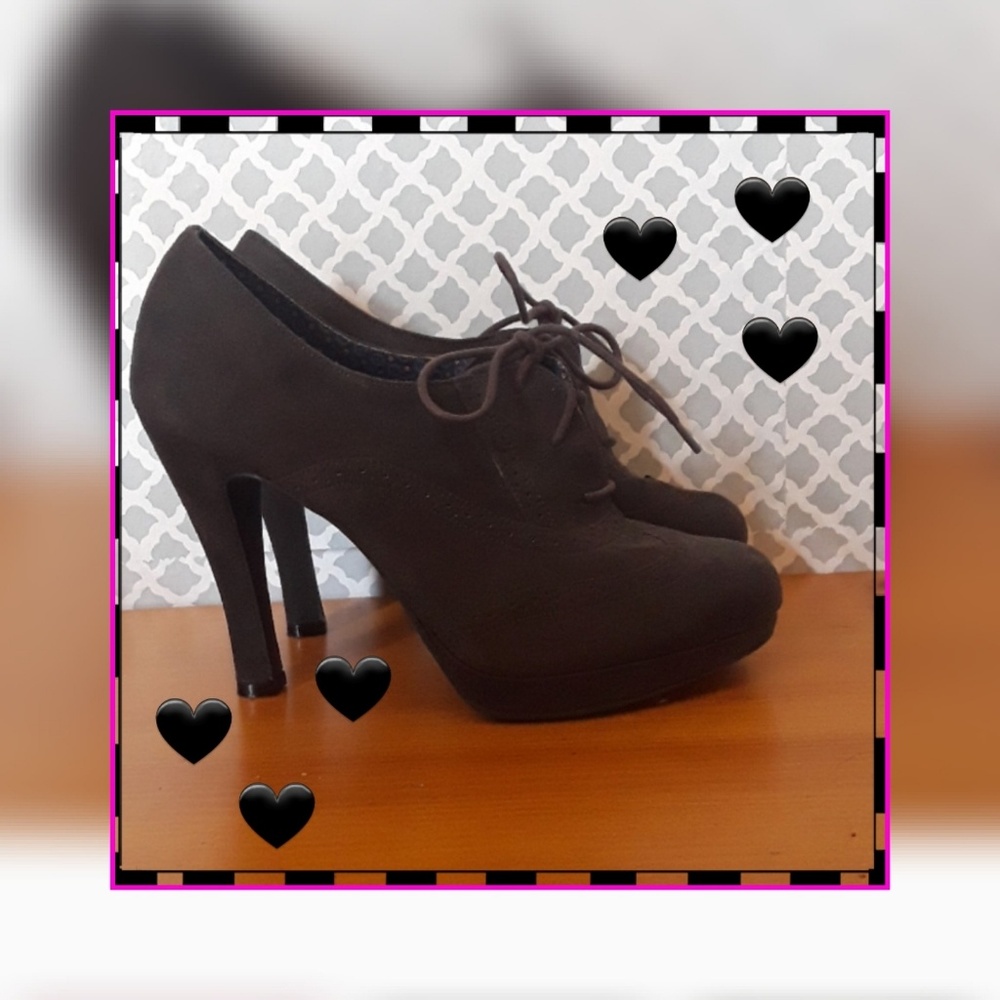 Fioni: Charcoal Grey Oxford Booties with laces